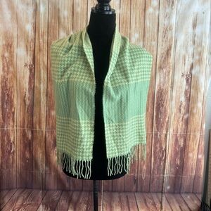 Women’s Vintage Made in Germany Checkered Green Scarf Fringed